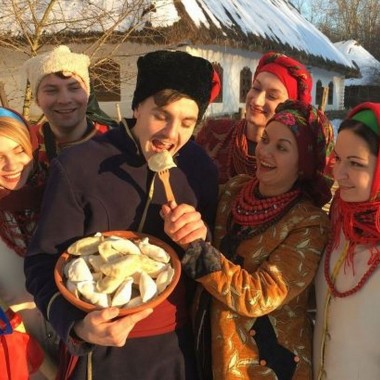 Масниця в Мамаєвій Слободі з Києва