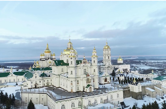 Картинка Почаївська лавра взимку