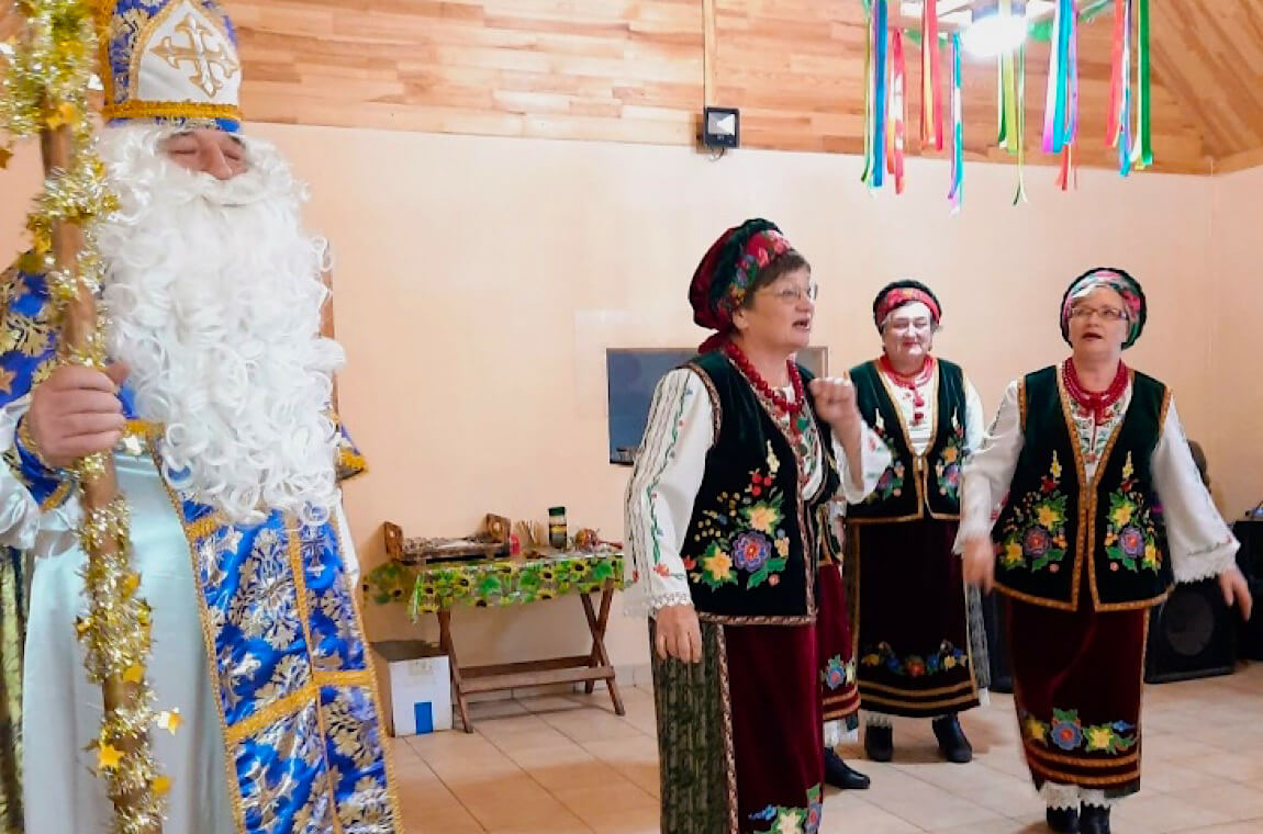 Картинка святий Миколай узимку