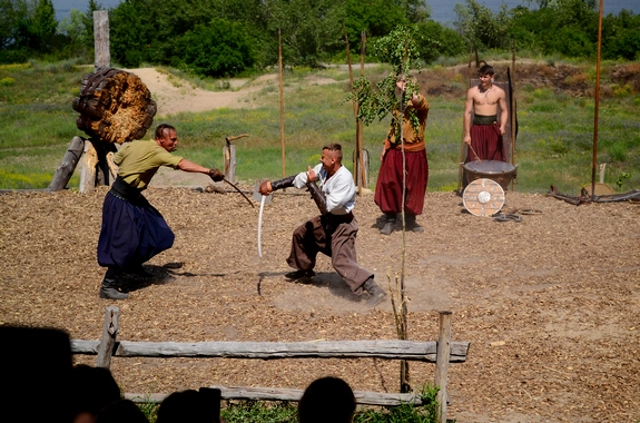 Фото поїздка на Хортицю для школярів