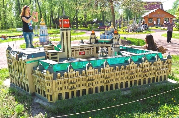 Картинка киев в миниатюре экскурсия