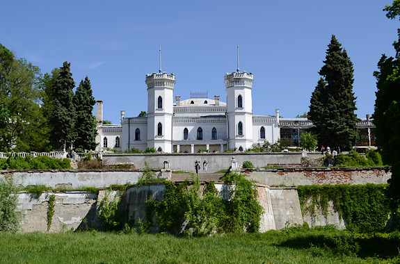 Картинка шаровский замок