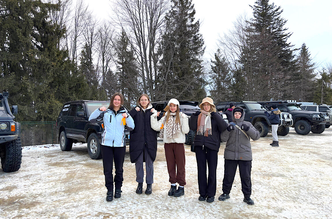 Картинка джип-тур на полонину Стеришора